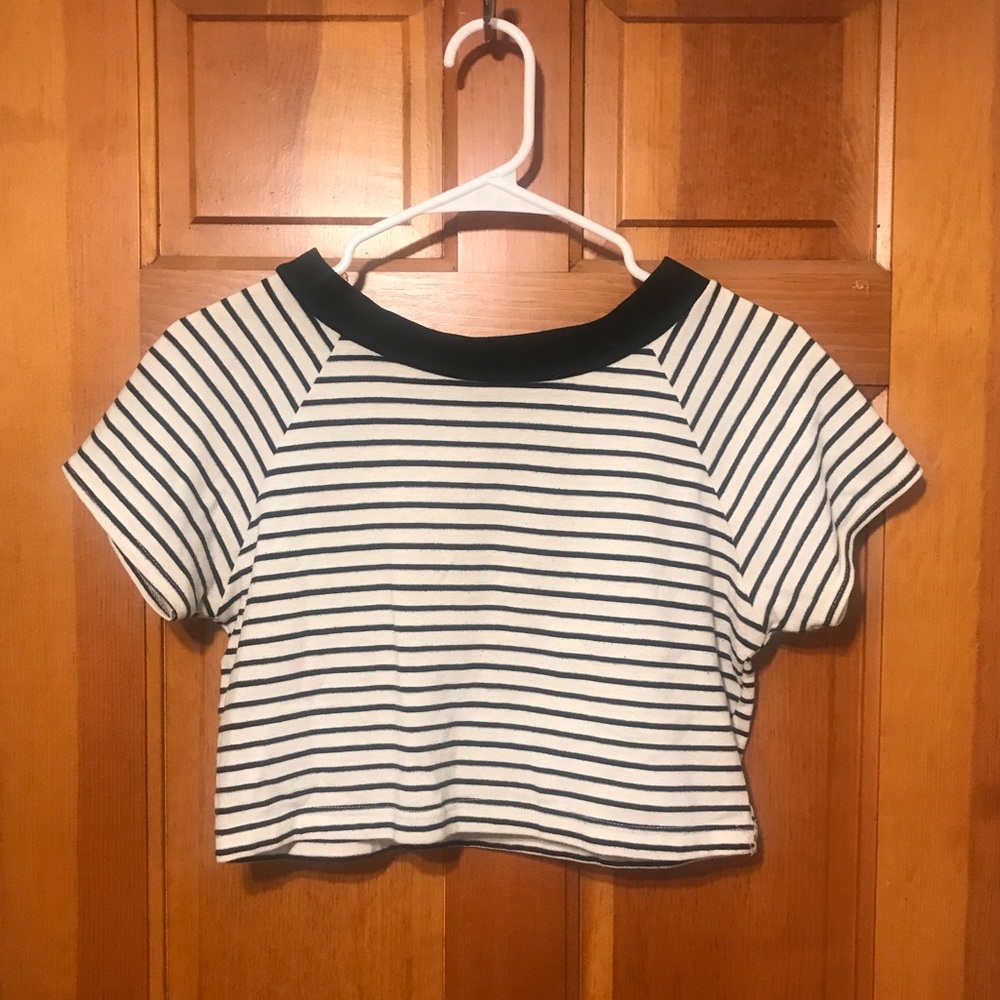 Black and white crop top